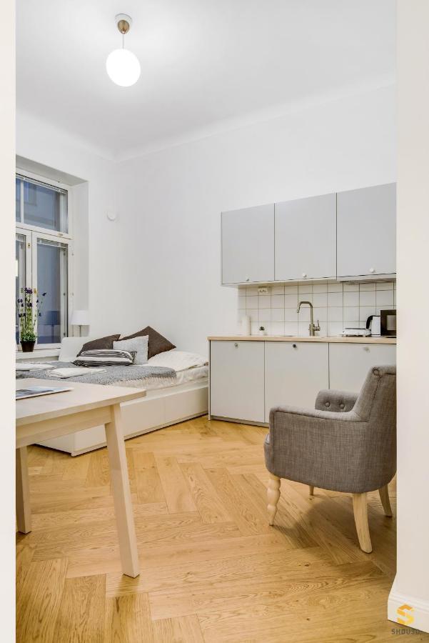 Apartamento Pieni Roobertinkatu Big 13 Helsinki Exterior foto