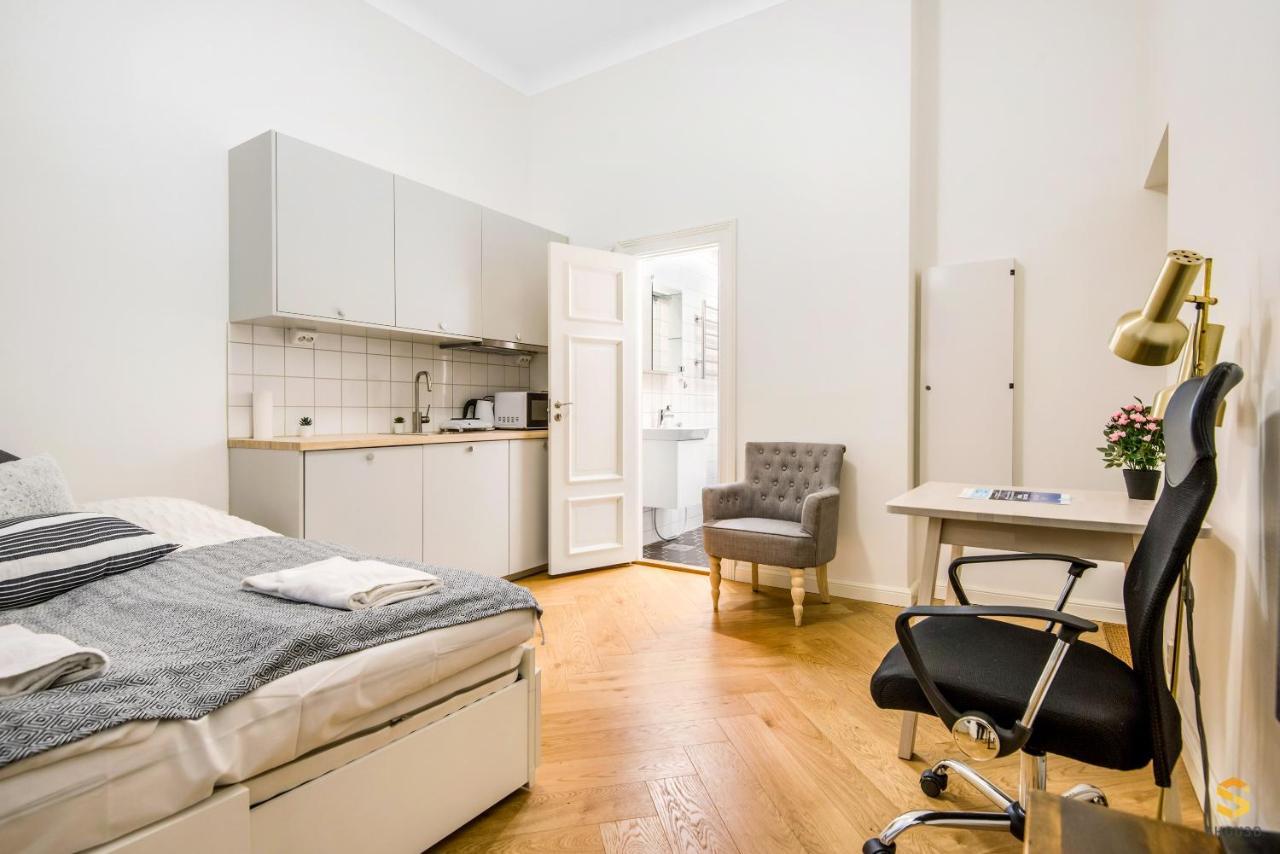 Apartamento Pieni Roobertinkatu Big 13 Helsinki Exterior foto